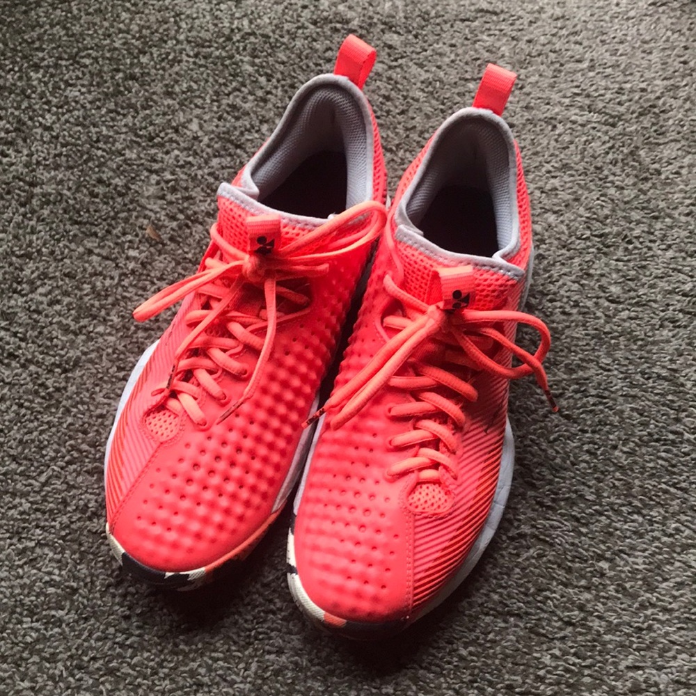 Yonex tennis shoes